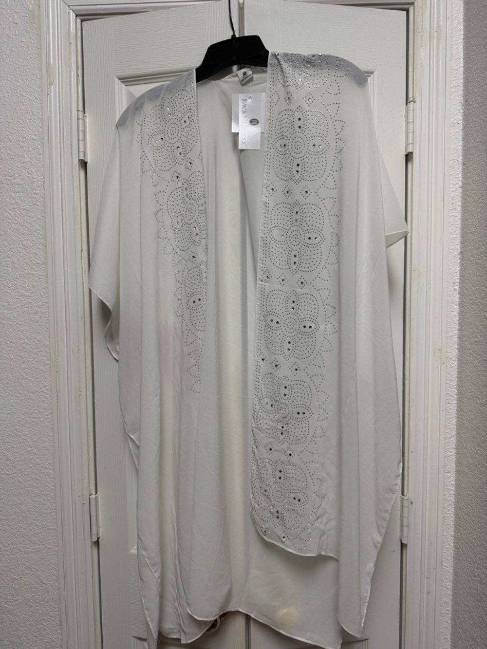 Jessica McClintock White Embellished Open Kimono